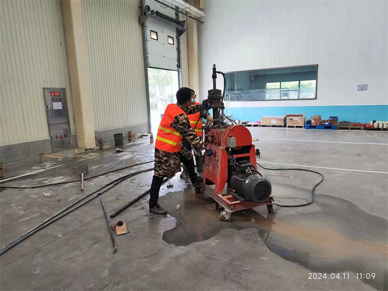 沙湾厂房地面下沉塌陷注浆加固施工